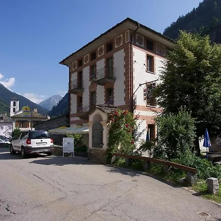 Hotel La Cascata *